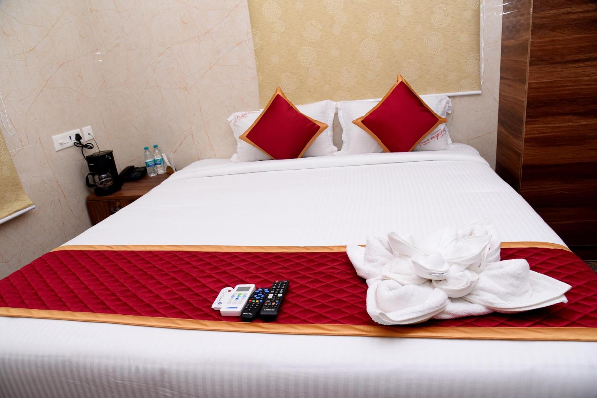 Hotel Sri Vishnu Residency Sriperumbudur Exterior foto